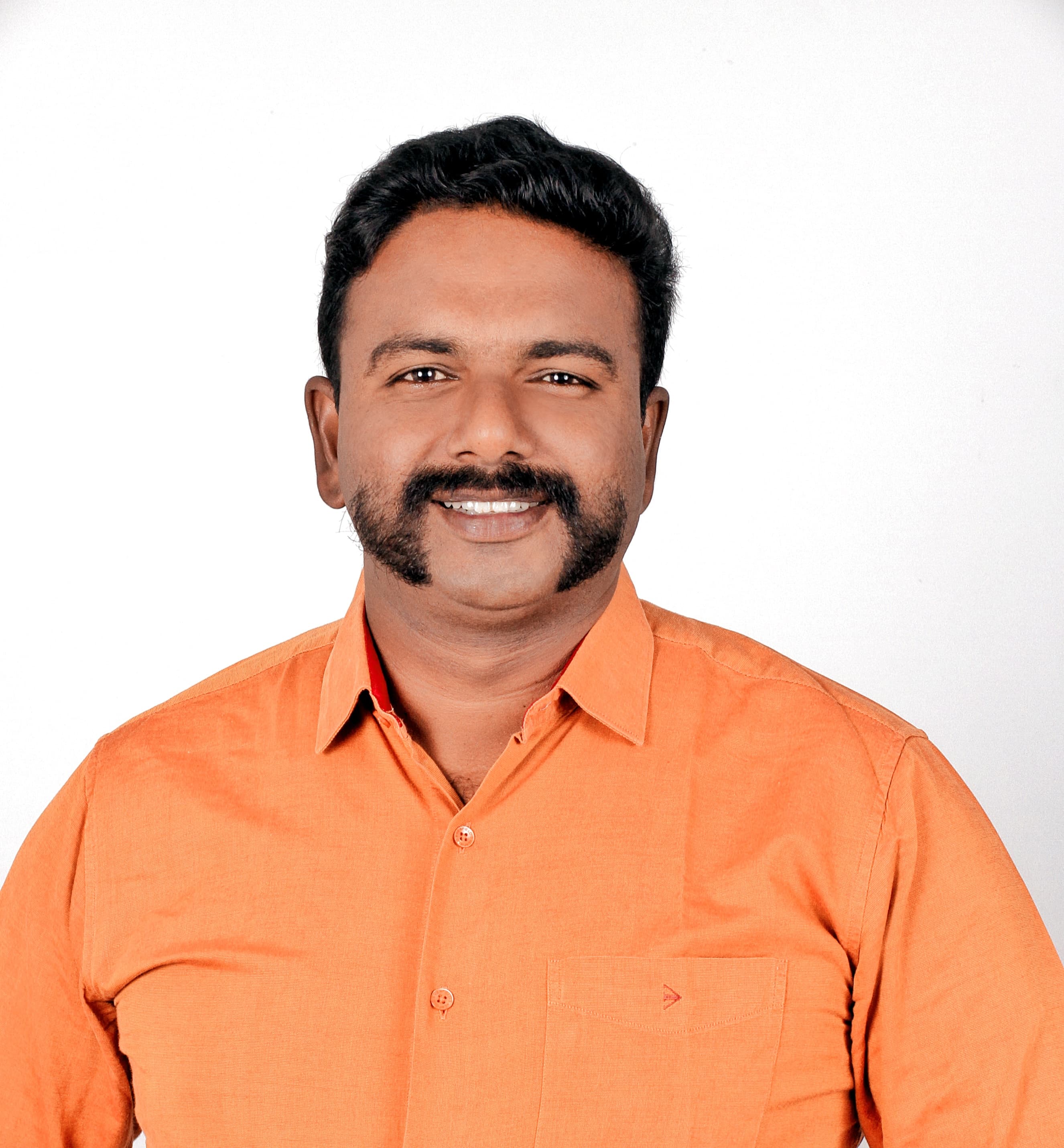 About the Managing Director Dr Naveen Krishnan